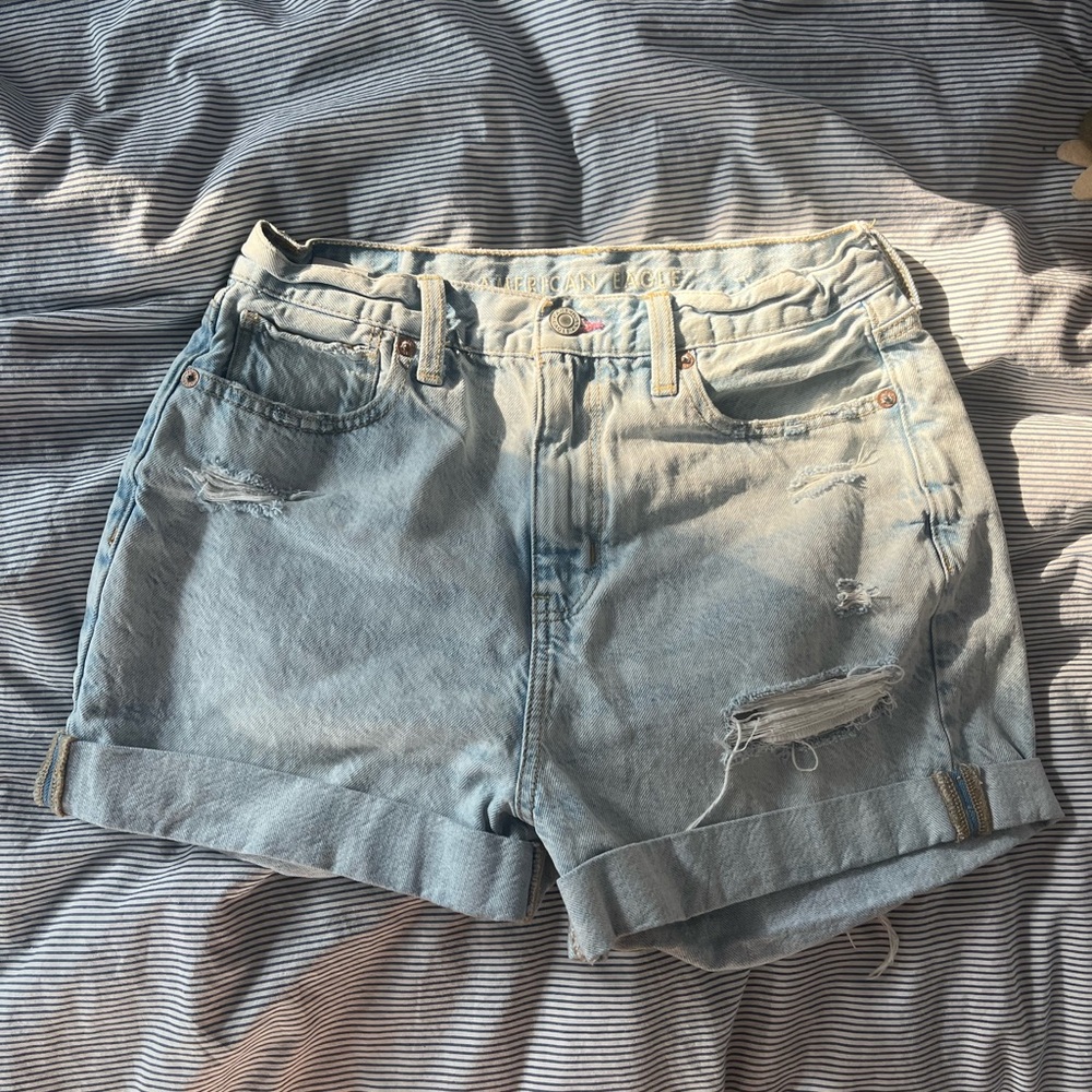 American Eagle Distressed High Waisted Denim shorts (4)